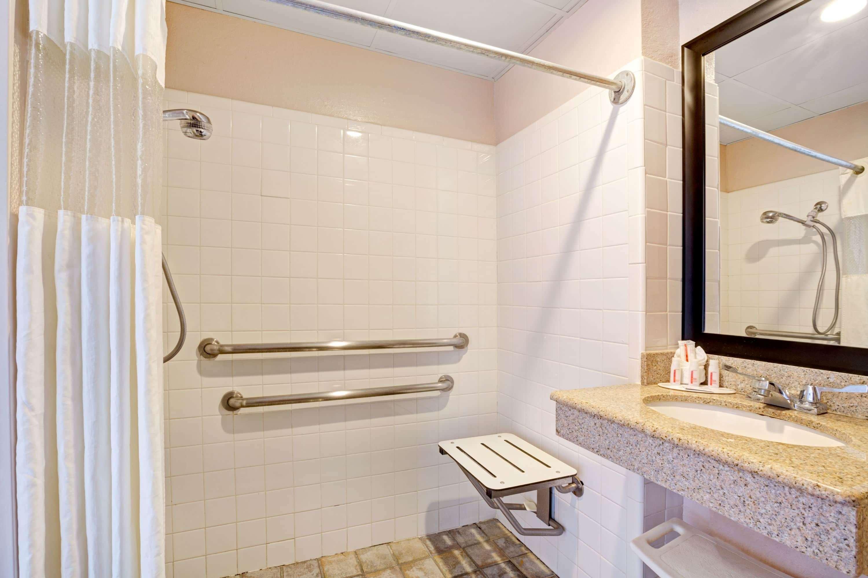 Howard Johnson By Wyndham Galveston Exterior foto