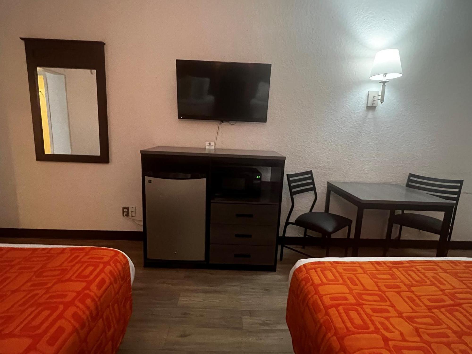 Howard Johnson By Wyndham Galveston Exterior foto